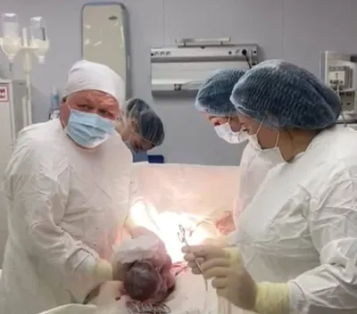 В Уфе врачи провели кесарево сечение беременной женщине с огромной  доброкачественной опухолью матки