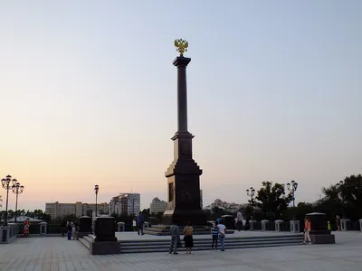 Стела «Город воинской славы» (Хабаровск) — Википедия
