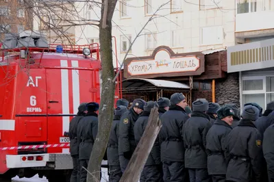 Кладбище ХРОМАЯ ЛОШАДЬ в ПЕРМИ/Могилы трагически погибших людей в ночном  клубе ХРОМАЯ ЛОШАДЬ в 2009г - YouTube