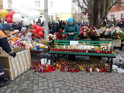 Пожар в ночном клубе Костромы унес 15 жизней: кадры с места трагедии