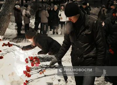 Памятник в память о погибших в клубе \"Хромая лошадь\" (Пермь - Пермский край)