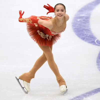 Принцесса на коньках: лучшие фото Алины Загитовой