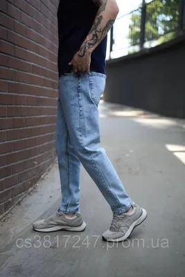 Классические мужские джинсы.