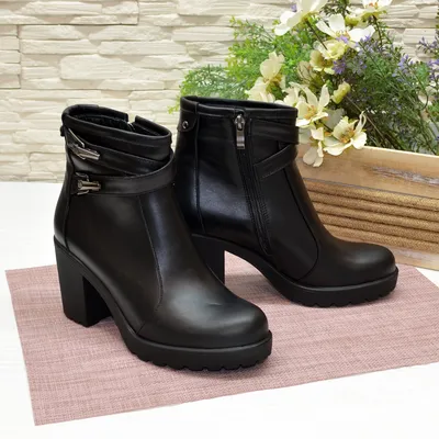 Классические женские ботинки из натуральной кожи черного цвета на высоком  обтяжном каблуке, с яркой шнуровкой, Коллекция Осень-Зима, Б-17345-01 купить