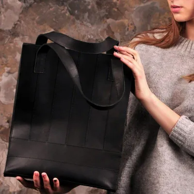 Классические кожаные женские сумки: купить недорого в Украине в  интернет-магазине
