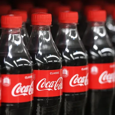 Coca-Cola из Кыргызстана появилась в российских магазинах - 19.06.2022,  Sputnik Кыргызстан