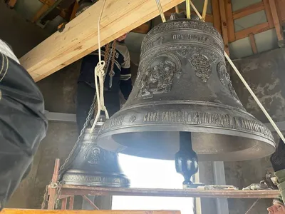 На колокольне в монастыре Херсонской области установили колокол из Воронежа