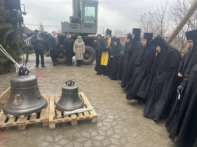 На колокольне херсонского монастыря установили колокол из Воронежа —  Интернет-канал «TV Губерния»