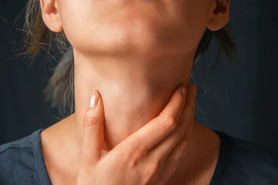 FAQ: Ощущение кома в горле — что это такое?