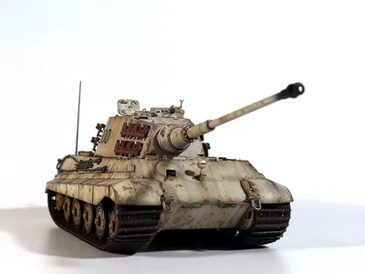 Купить сборную модель танка Pz.Kpfw.VI Королевский Тигр, масштаб 1:35  (Tamiya)