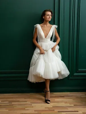Короткое свадебное платье с открытой спиной – Свадебные платья