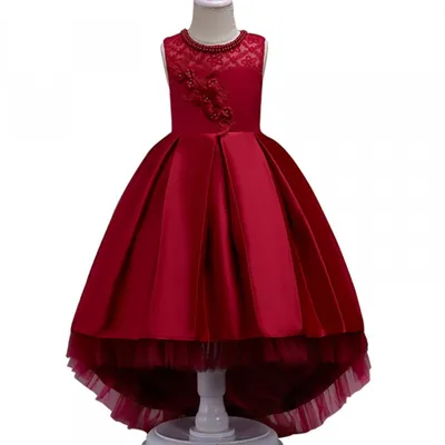 Красное короткое платье в пол с кружевом и длинным шлейфом. 257