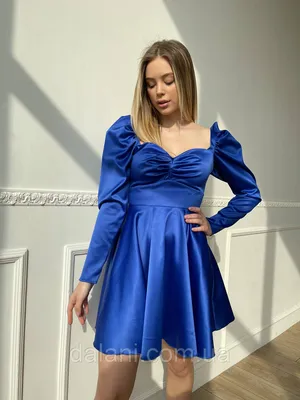 Короткое синее платье от дизайнера Tarik Ediz. Коллекция 2020