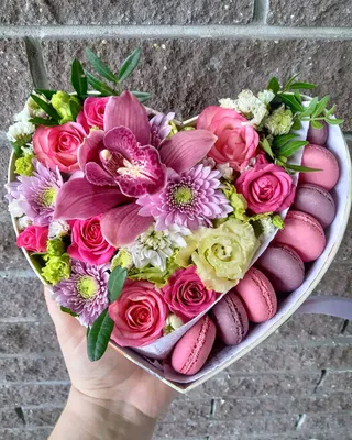 Красивые цветы в шляпной коробке | 24 часа | Цветы.Ру