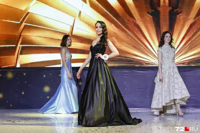 Красивые выпускные платья - купить выпускное платье в салоне Love Forever в  Москве недорого.