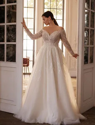 Красивое свадебное платье с рукавами большого размера купить в Москве