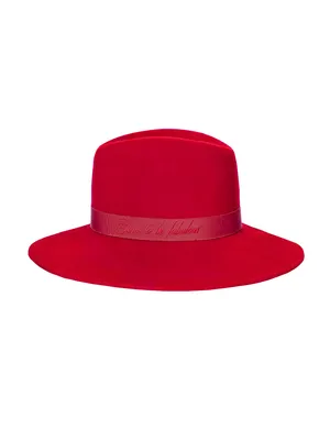 Красная шляпа фото