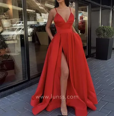 gown, вечернее красное платье с асимметричным, красное длинное платье на  бретельках, красное платье, платье шелковое бордо длинная, платье с  разрезом, Свадебные платья Москва