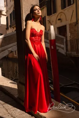 Красное вечернее платье с вырезом на ноге артикул 200917 цвет красный👗  напрокат 2 000 ₽ ⭐ купить 2 400 ₽ в Новосибирске
