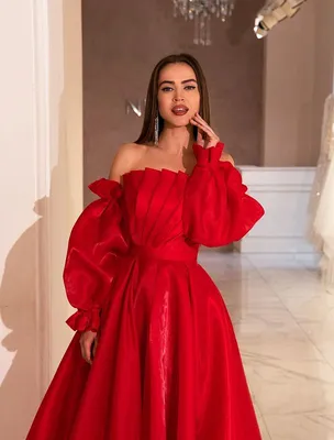 TG0461 – чудесное красное платье с хрусталиками и очень красивым шлейфом