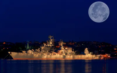 Обои Москва, крейсер, луна, ночь, море 2880x1800 HD Изображение
