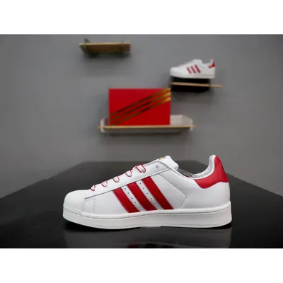 Купить Кроссовки Adidas Superstar White Red ( Chinese New Yer) по цене 2  388.00р. в Under-wow.ru - сеть фирменных магазинов одежды и обуви с  бесплатной доставкой и подарком в корзине