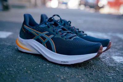 Asics' Top Running Shoe Is Still 39% Off After October Prime Day - Men's  Journal