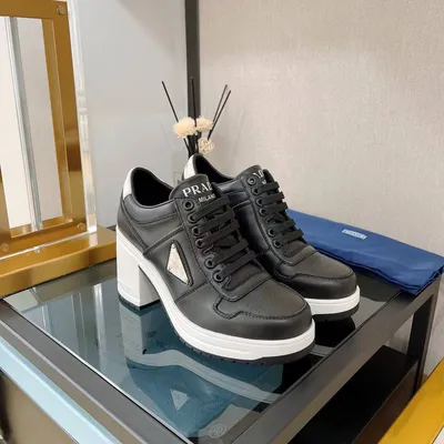 Белые кроссовки на платформе, женские туфли на липучке для отдыха на  высоких скрытых каблуках – лучшие товары в онлайн-магазине Джум Гик