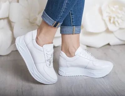 Новая женская модная спортивная обувь, удобные легкие нескользящие кроссовки  на платформе, однотонная повседневная обувь на танкетке, кроссовки – лучшие  товары в онлайн-магазине Джум Гик