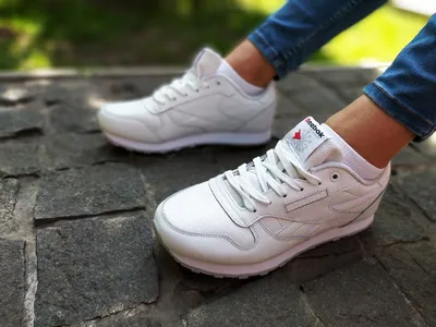 Женские кроссовки Reebok Classic белые ✔️ 698 грн. ᐉ Кроссовки в Желтых  Водах на BON.ua 93739239