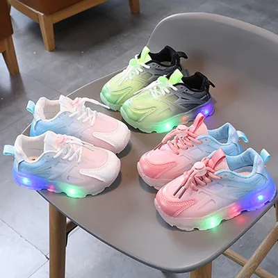 Infineon и Adidas представили кроссовки с музыкальной подсветкой - 4PDA