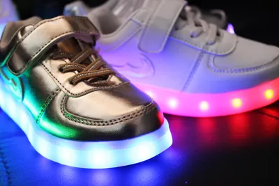 Светящиеся кроссовки как отдельное направление бизнеса, высокий доход