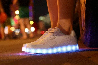 Светящаяся и LED обувь