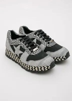 Стелла Маккартни представила яркие кроссовки, созданные из экологичных  материалов - Горящая изба