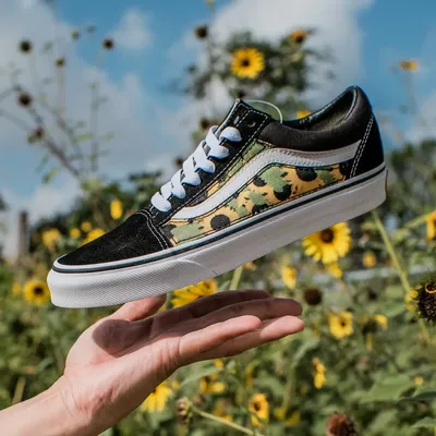 Vans - Old Skool Shoes | Black (Floral Checkerboard) – Plusskateshop.com