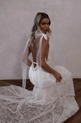 Mona | Lace Mermaid V Neckline Wedding Gown With Sleeves - Darling Bridal |  Galia Lahav