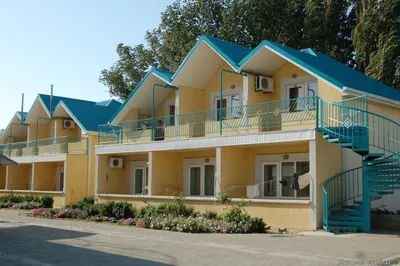 База отдыха Искра (Кучугуры) - Краснодарский край (Официальный сайт, цены,  фото, отзывы)