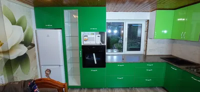 Угловая кухня в частный дома с еврозапилом столешницы | liskimebel.ru