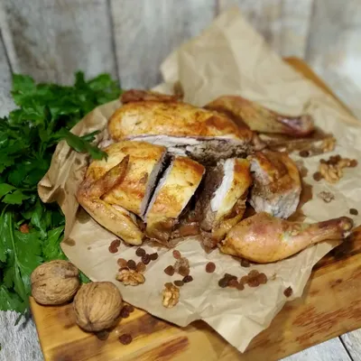 Курица, фаршированная яблоками — пошаговый рецепт с фото и описанием  процесса приготовления блюда