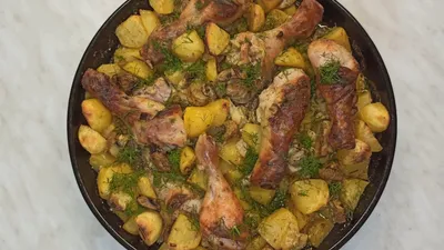 Курица с картошкой и грибами в духовке - пошаговый рецепт с фото на Готовим  дома