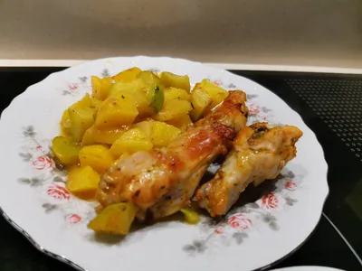 Курица с картофелем в духовке: рецепты с фото