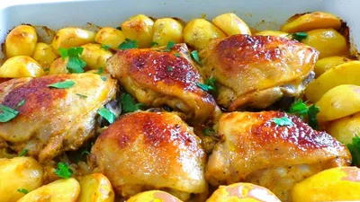 Сочная курица с картошкой в духовке | Пикабу