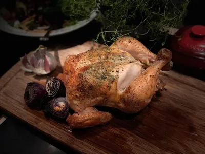 Курица в духовке: рецепты для праздничного (и не только) ужина | Новости и  статьи ВкусВилл: Москва и область