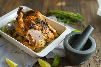 Курица в фольге на углях – кулинарный рецепт