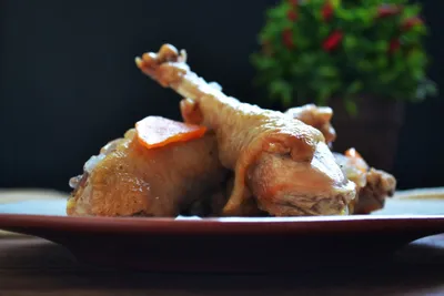 Курица с картофелем в сливочно-сырном соусе в мультиварке