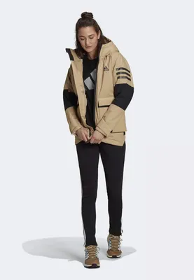Куртка женская Adidas GQ2519 бежевая M - купить в Москве, цены на Мегамаркет
