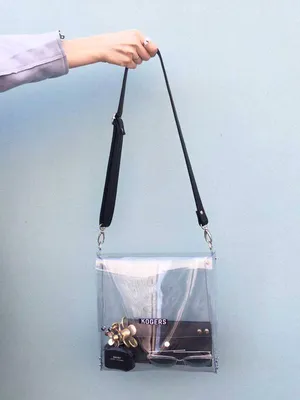 Модная женская сумка-мессенджер на цепочке через плечо. Маленькая квадратная  сумка на одно плечо. Белая - купить с доставкой по выгодным ценам в  интернет-магазине OZON (785417952)