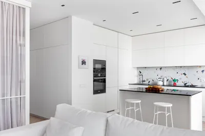 Простота и функциональность: белая квартира 45 м² | myDecor