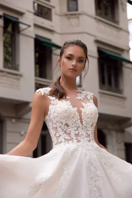 Лучшие свадебные платья 2024-2025, фото, новинки, тенденции