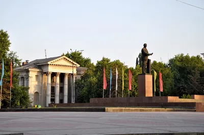 Площадь Ленина (Симферополь) — путеводитель по отдыху в Крыму